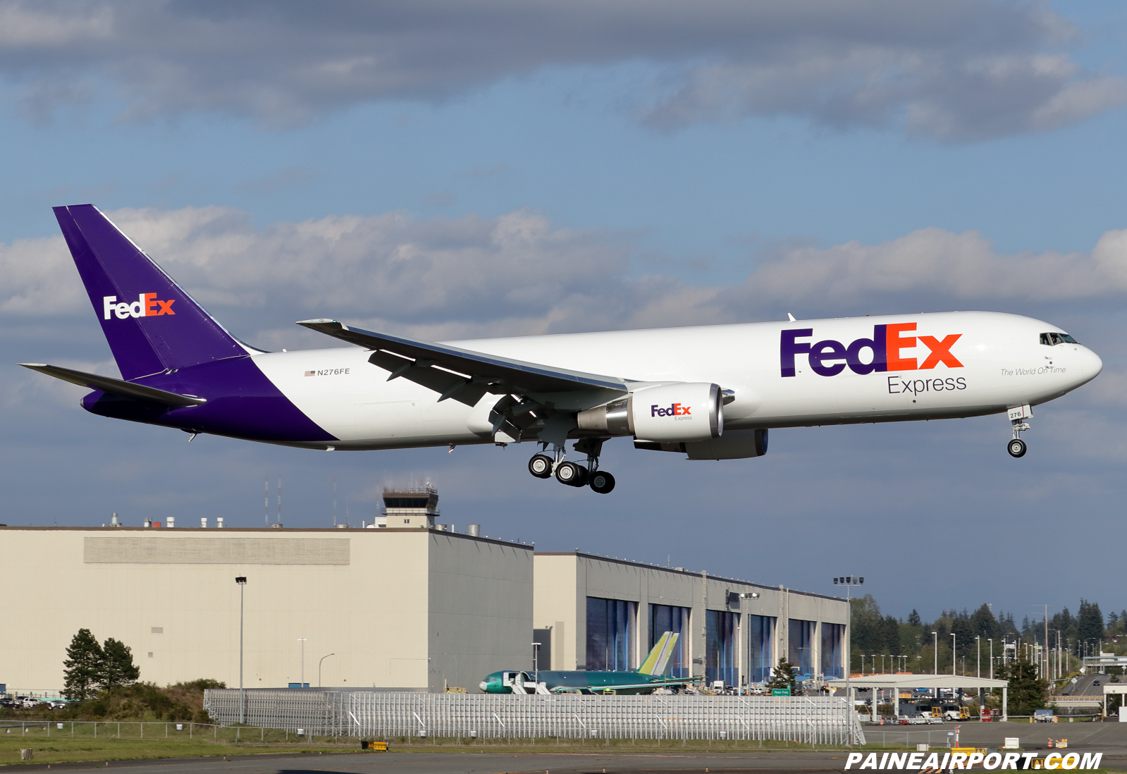 FedEx 767 N276FE B1 flight at KPAE Paine Field