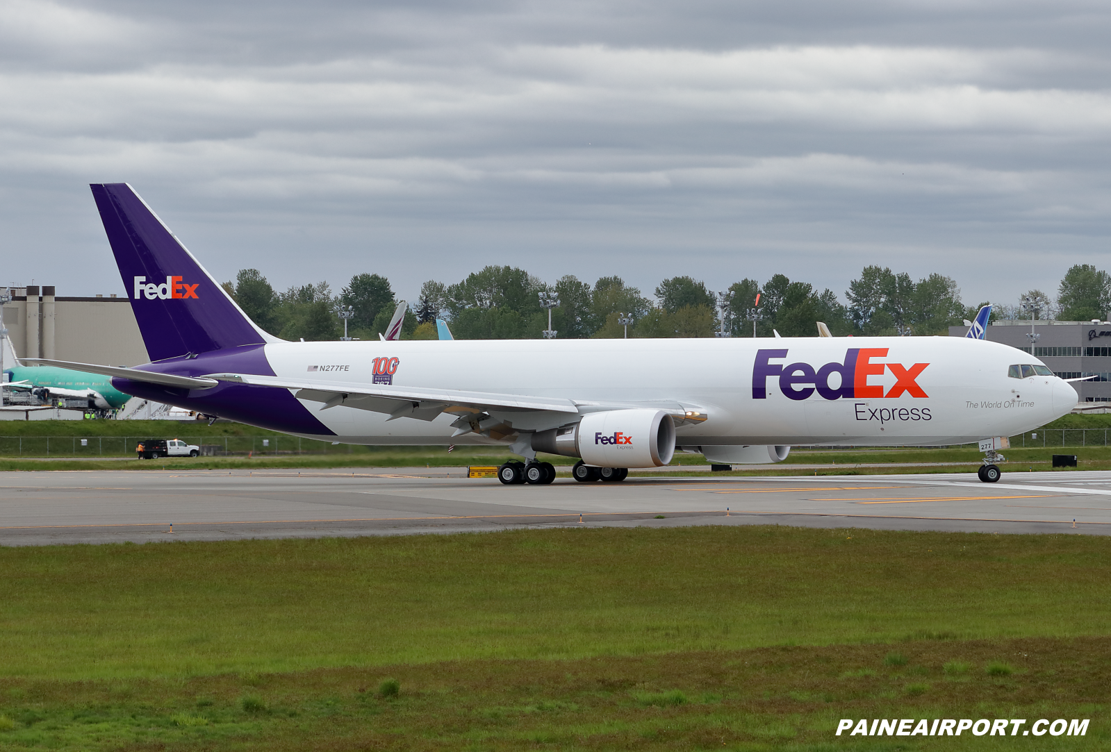 FedEx 767 N277FE at KPAE Paine Field 