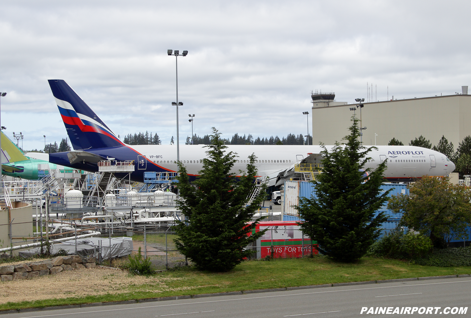 Aeroflot 777 VP-BFC at KPAE Paine Field