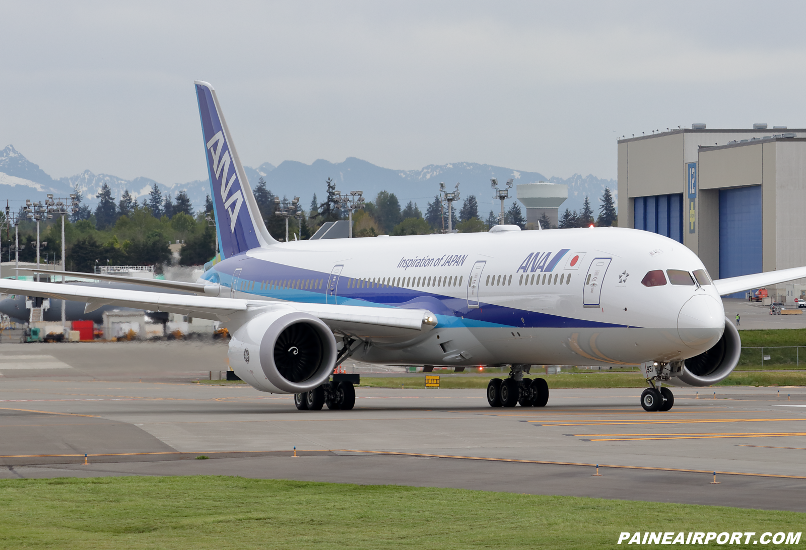 ANA 787-9 JA937A at KPAE Paine Field