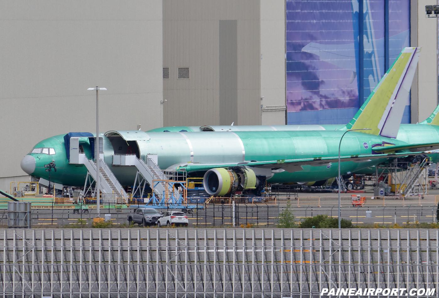 FedEx 767 at KPAE Paine Field