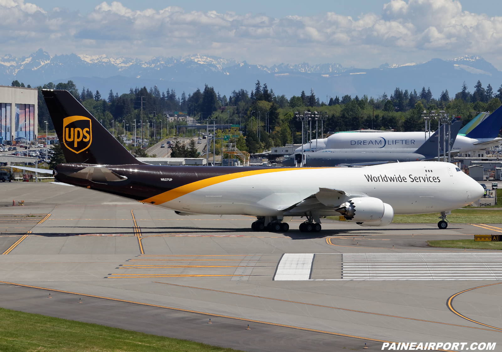 UPS 747-8F N627UP at KPAE Paine Field 