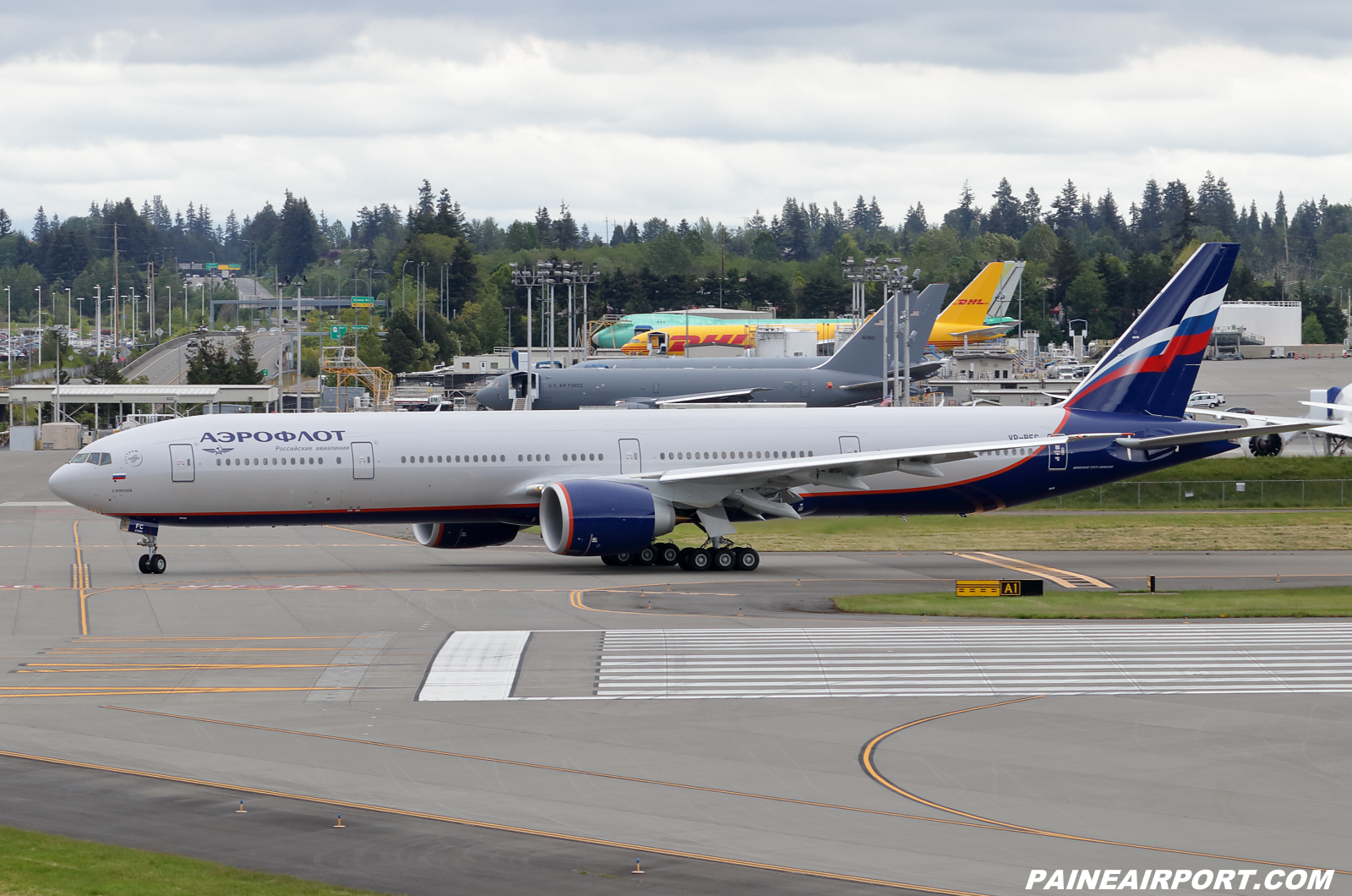 Aeroflot 777 VP-BFC at KPAE Paine Field