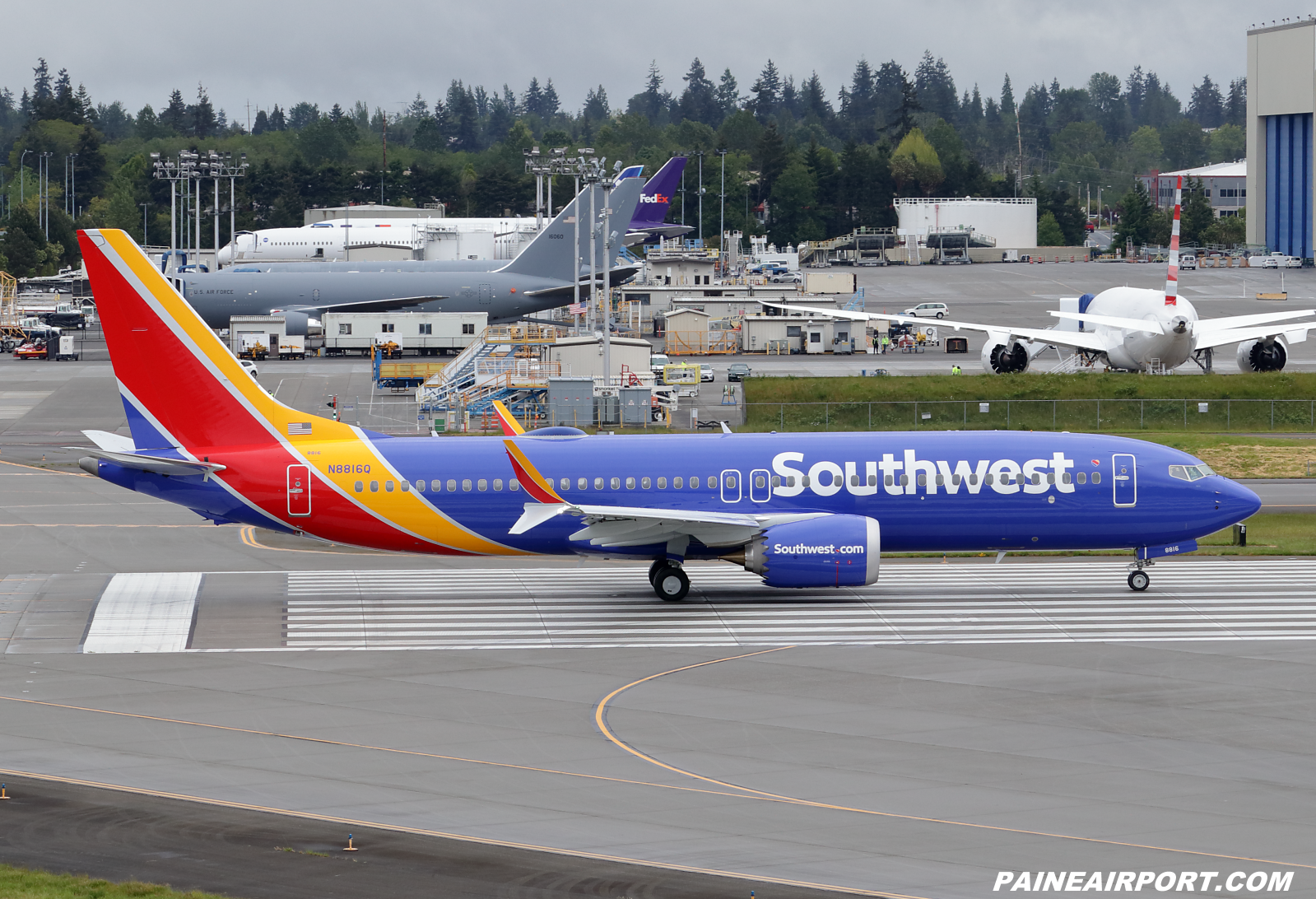 Southwest Airlines 737 N8816Q at KPAE Paine Field