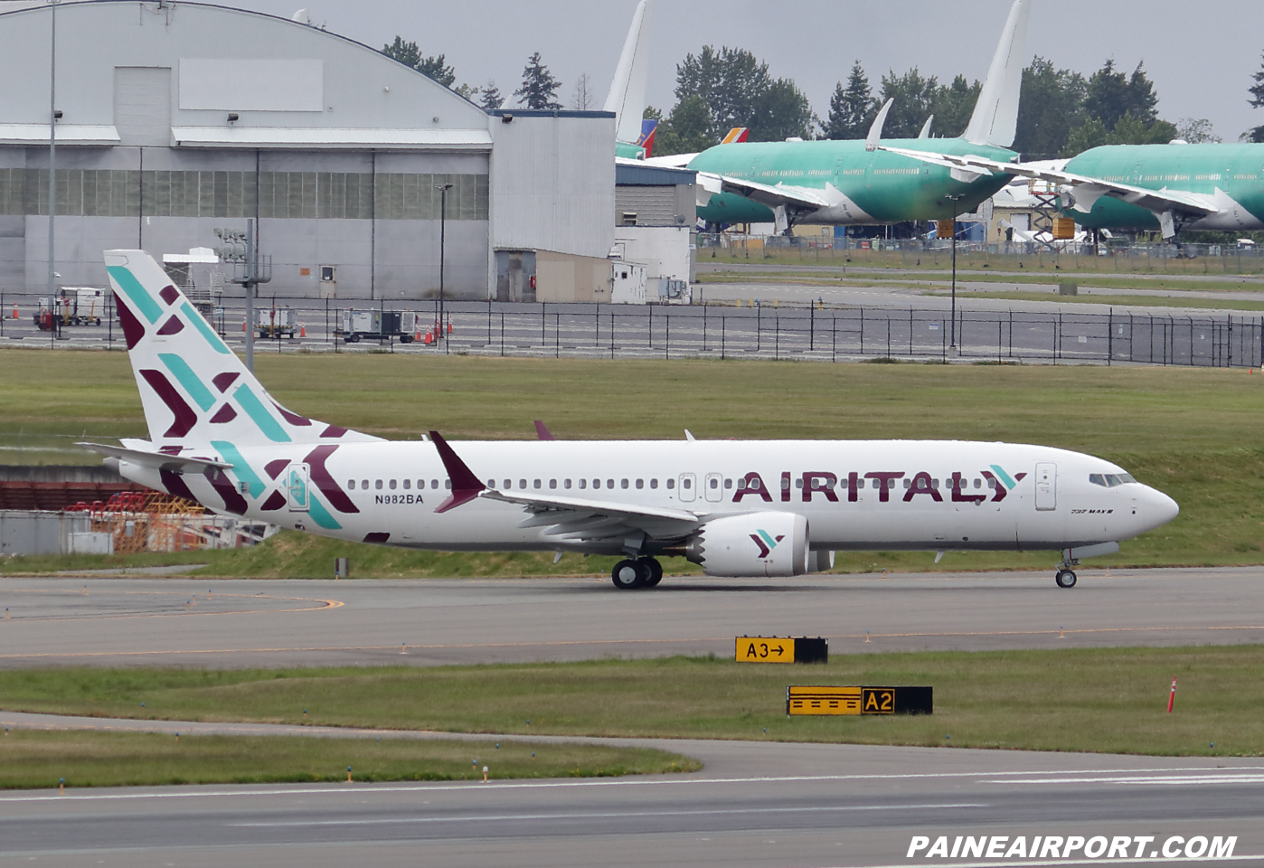 Air Italy 737 at KPAE Paine Field