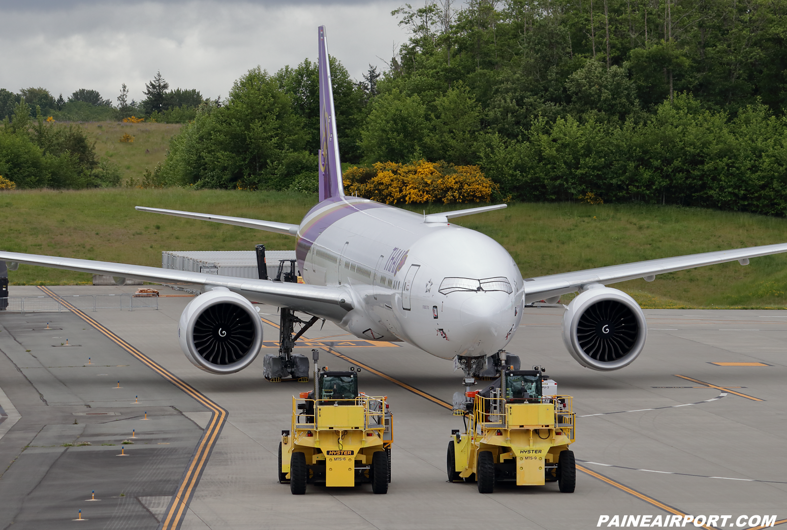 Thai Airways 777 HS-TTB at KPAE Paine Field