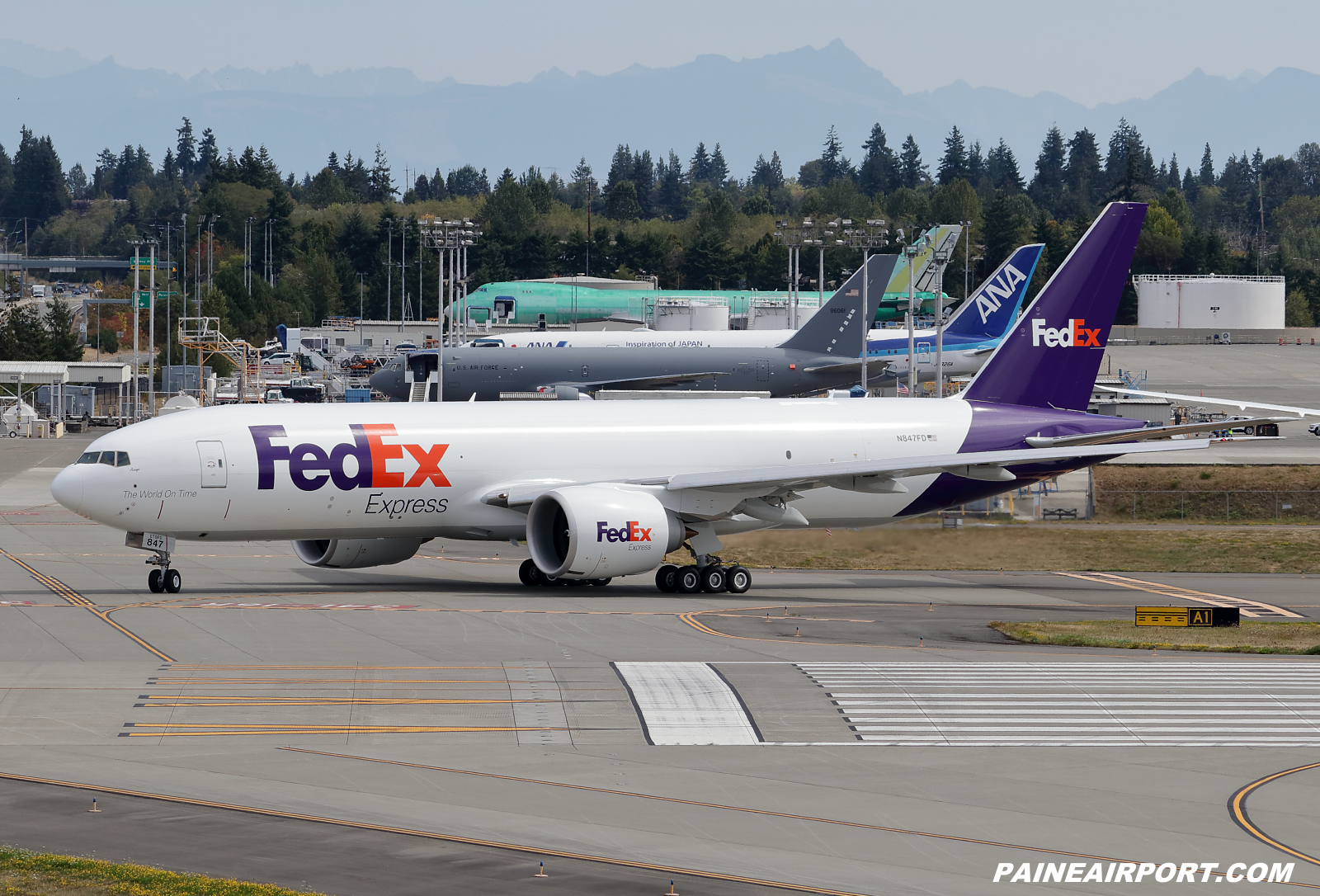 FedEx 777F N847FD at KPAE Paine Field