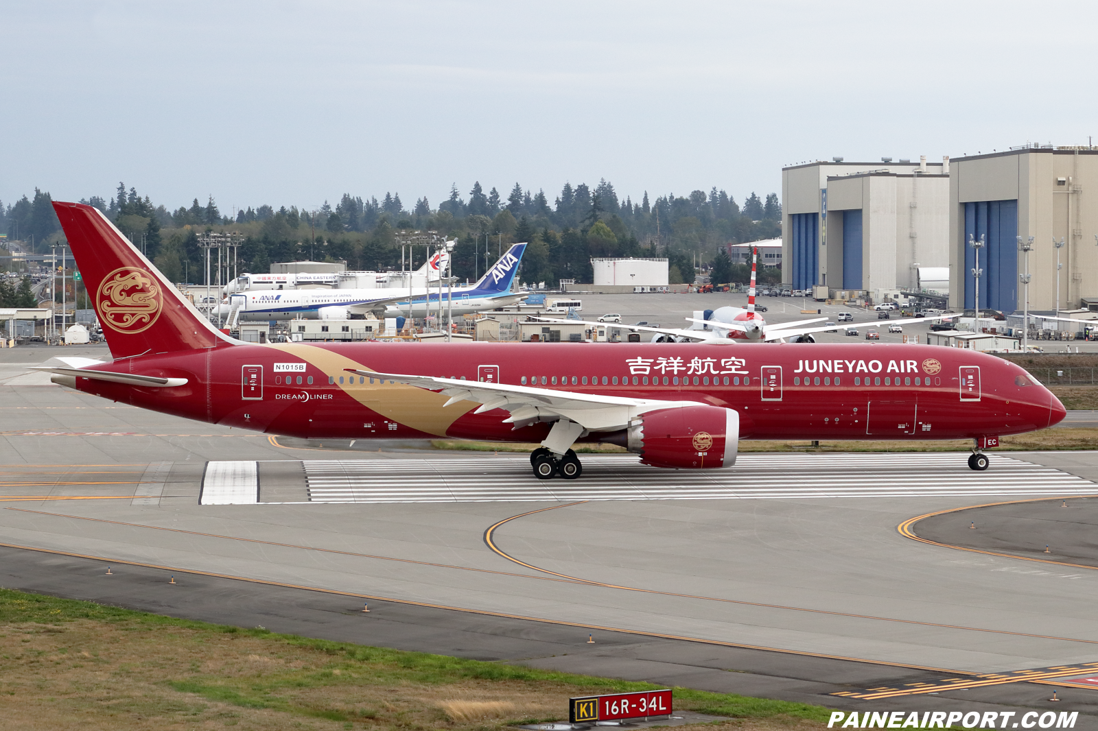 Juneyao Airlines 787-9 B-20EC at KPAE Paine Field