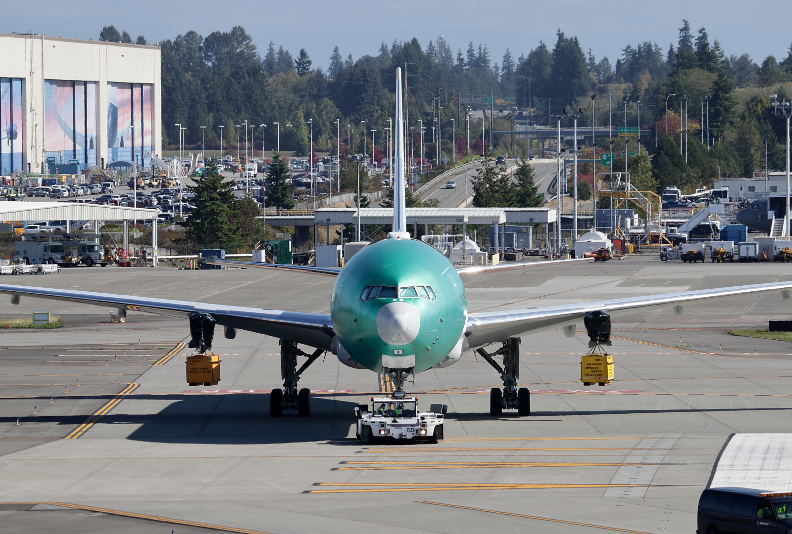 Thai Airways 777 HS-TTC at KPAE Paine Field