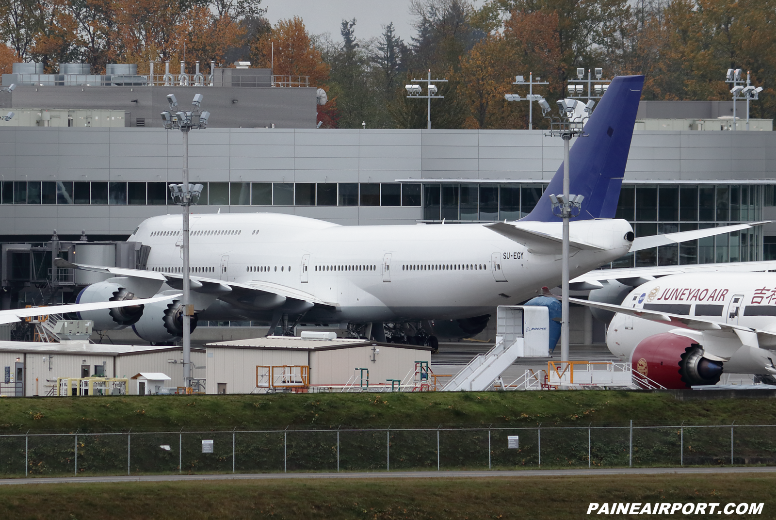 747-8i SU-EGY at KPAE Paine Field