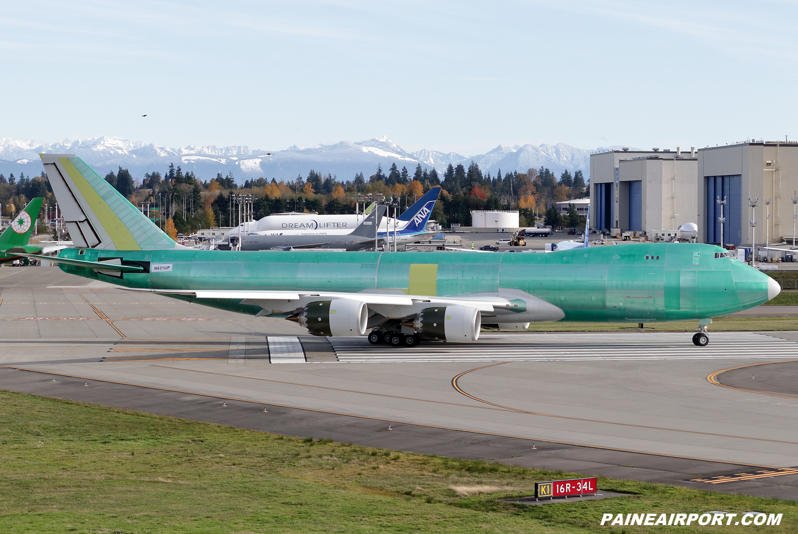 UPS 747-8F N631UP at KPAE Paine Field